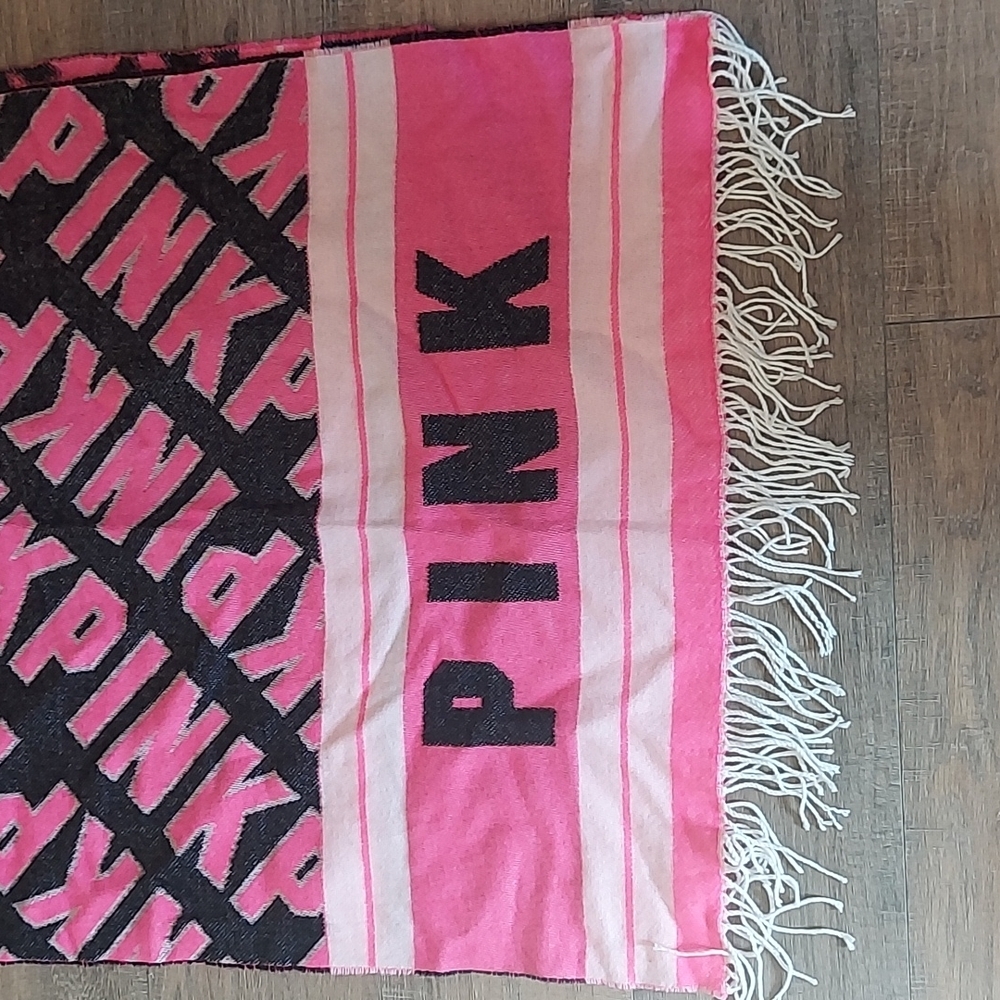 Victoria’s Secret PINK Pink & Black Blanket Scarf - Picture 3 of 6